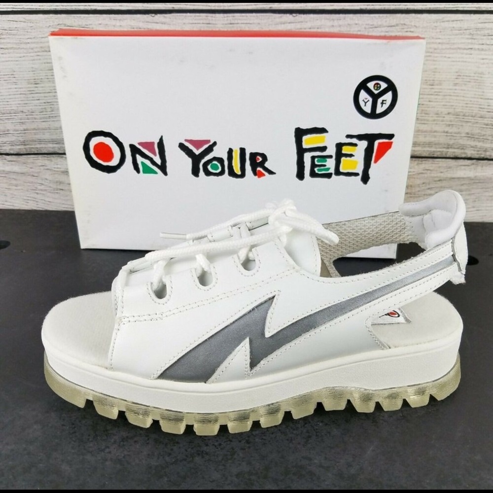 ✨Chinese Laundry. Sneaker sandal leather platform✨